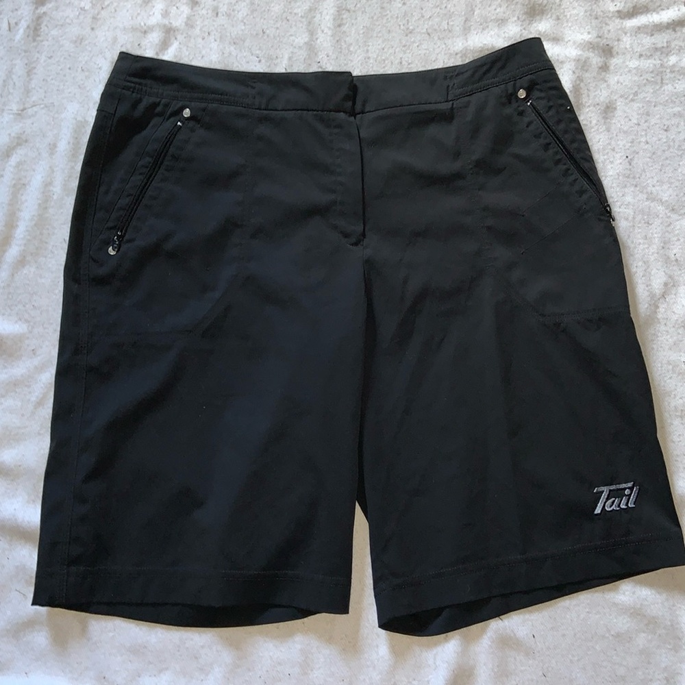 Tail tech Bermuda length walking or golf shorts size 16 black breathable fabric
